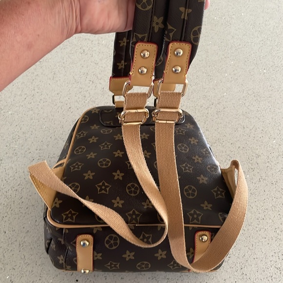 Designer look alike back pack - Picture 9 of 13